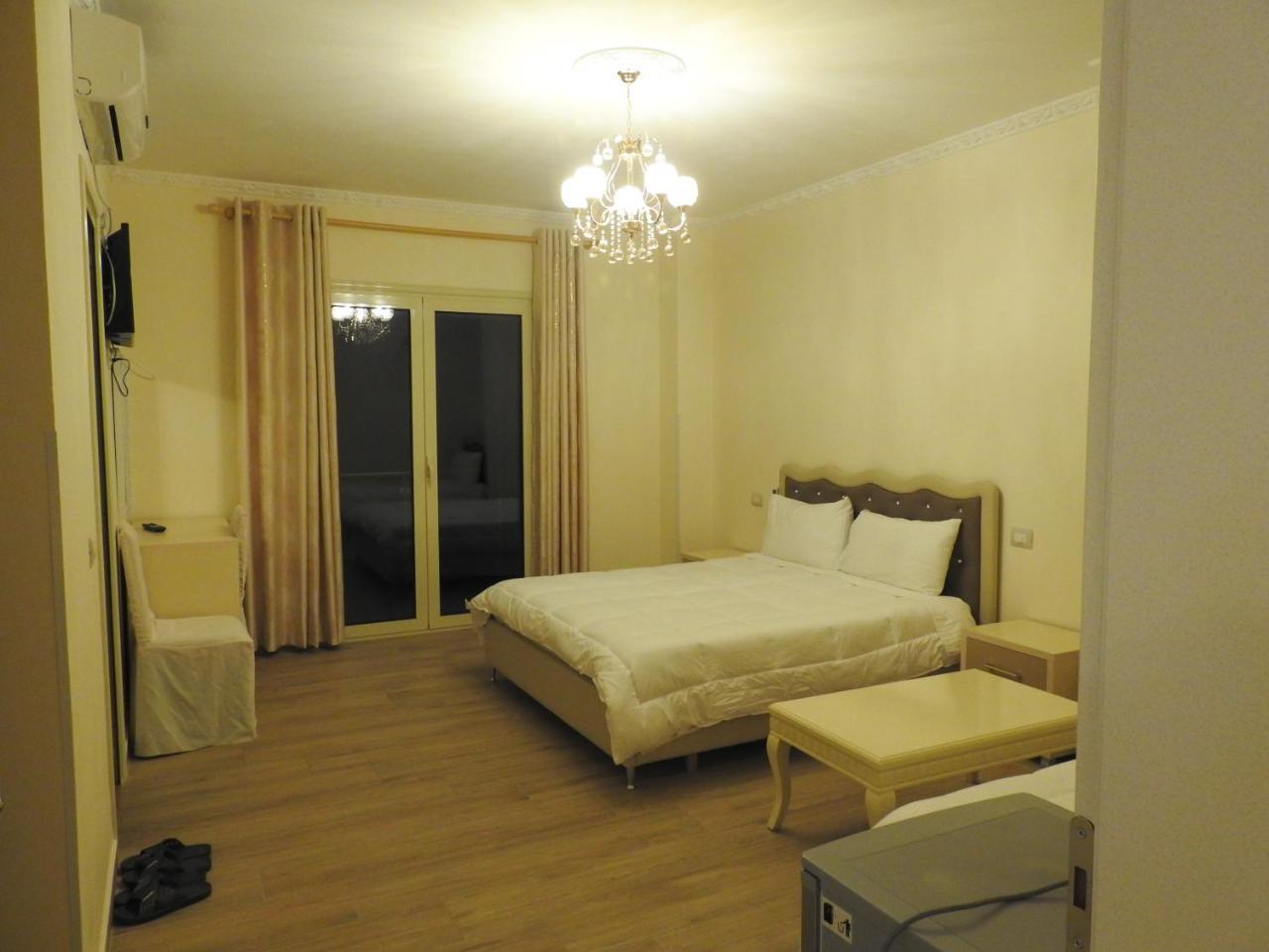 Hotel 3 Vellezerit Durrës Exteriér fotografie