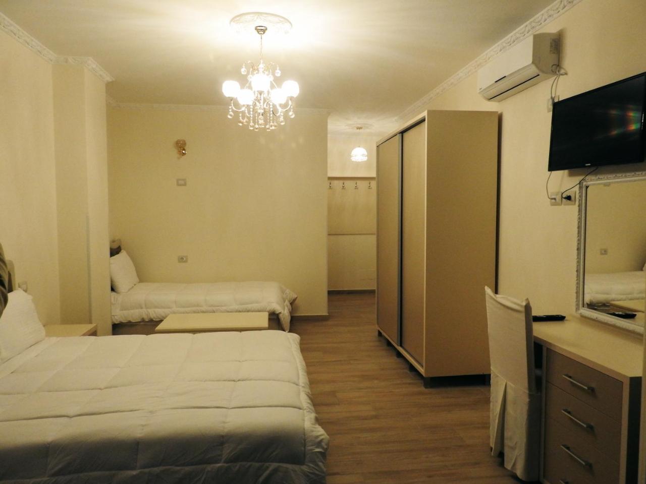 Hotel 3 Vellezerit Durrës Exteriér fotografie